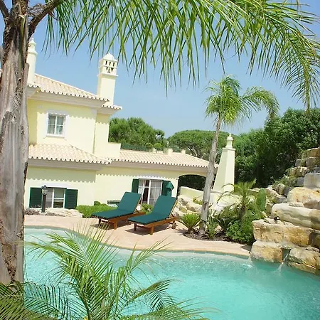 Villa Bella By Shirley Dunne